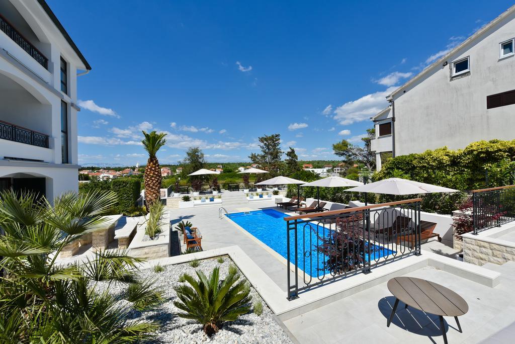 Mediterraneo Garden Apartments Petrcane Buitenkant foto