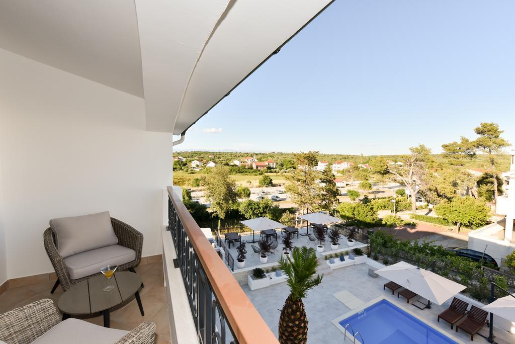 Mediterraneo Garden Apartments Petrcane Buitenkant foto